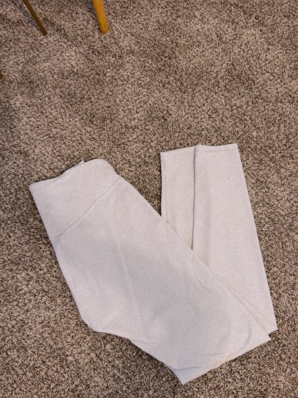 lululemon athletica Light Gray Leggings (Size 6)